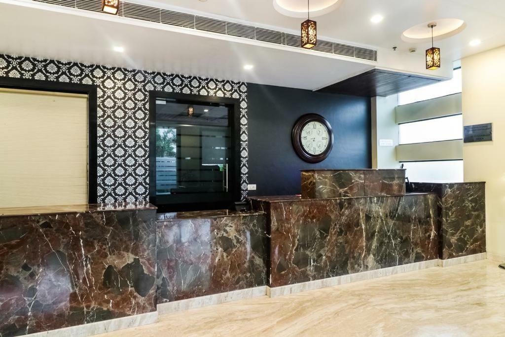 La Silver Leaf Otel Nawāshahr Dış mekan fotoğraf