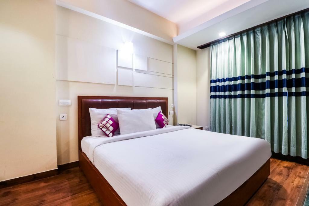 La Silver Leaf Otel Nawāshahr Dış mekan fotoğraf