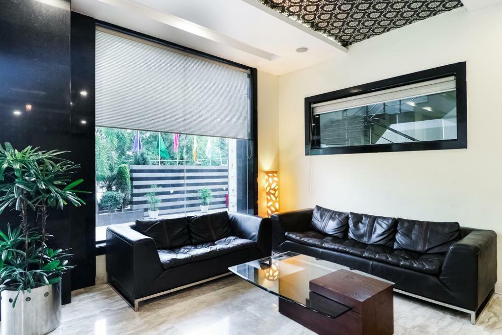 La Silver Leaf Otel Nawāshahr Dış mekan fotoğraf